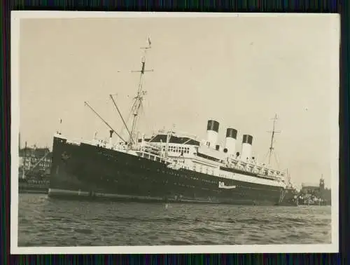 2x Foto HSDG Dampfer Cap Polonio, Schnelldampfer im Hamburger Hafen 1937