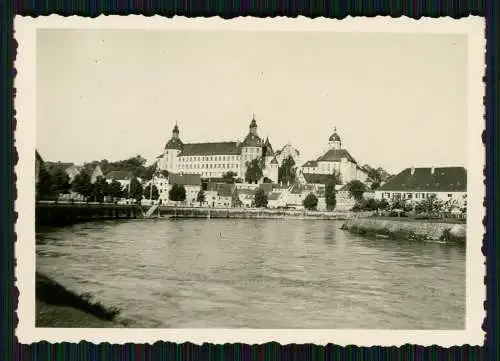 Foto Neuburg an der Donau Partie am Wasser Blick auf das Schloss 1940