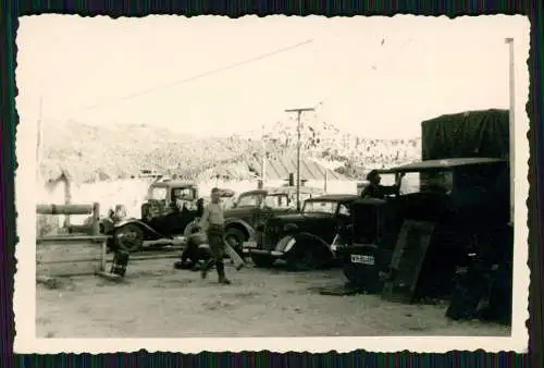 3x Foto Soldaten Wehrmacht diverse Fahrzeuge zerstört und in Reparatur