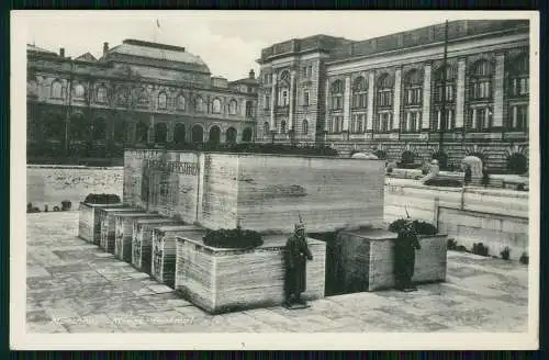 AK München Bayern, Kriegerdenkmal, Sie werden auferstehen, Soldaten stehen Wache