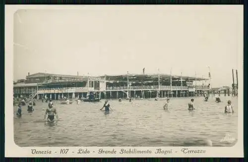 Foto AK Venezia Venedig Veneto Lido, La Terrazza del Grande Stabilimento Bagni