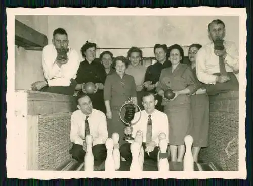 24x Foto Fröhliches Beisammensein Porträt einer Familie gemeinsames Leben Spaß..