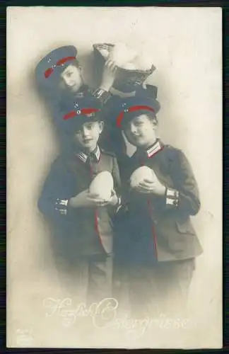 AK 1. WK Ostergrüße Kinder in Uniform mit Ostereier 1916 Feldpost gelaufen