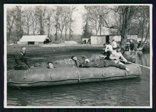 7x Foto Soldaten Wehrmacht Pioniere im Einsatz mit Schlauchboot und vieles mehr