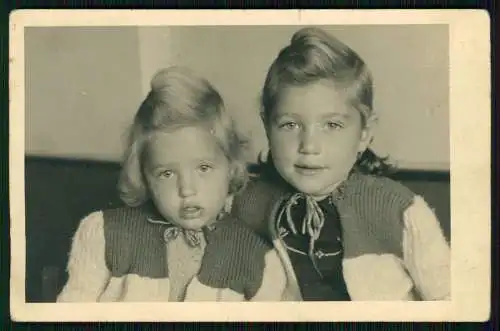 9x Foto Mädchen mit Puppen Spielzeug und andere Aufnahmen 1925-35