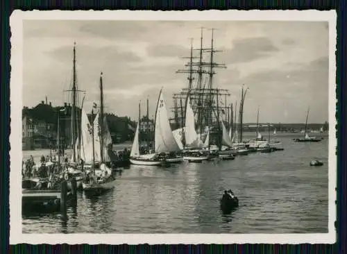 5x Foto und AK Flensburg in Schleswig Holstein, diverse Ansichten um 1940