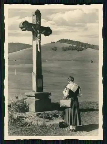 8x Foto der Schwarzwald Damen in Tracht Häuser uvm. diverse Ansichten 1936