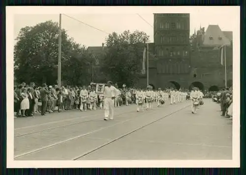 6x Foto Lübeck Umzug Karpfenfest Festwagen Fanfarenzug Spielmannszug Vereine