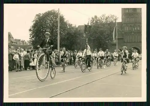 6x Foto Lübeck Umzug Karpfenfest Festwagen Fanfarenzug Spielmannszug Vereine