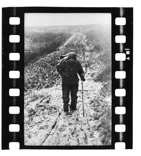 Dia - Deutscher Soldat gestrandet im Schlamm Ostfront 1944