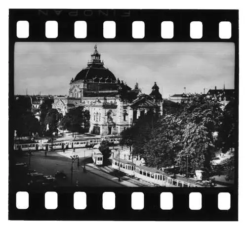 Altes Dia - Frankfurt am Main, Schauspielhaus viele Straßenbahnen