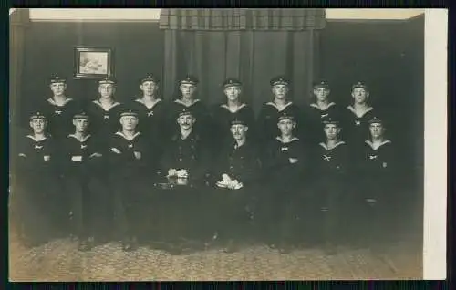 Foto AK 1. WK Kaiserliche Marine Mützenband Matrosen Division Wilhelmshaven