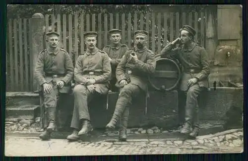 Foto AK 1.WK Soldaten Schulterklappe Inf. Regiment Nr. 99 1915 Feldpost gelaufen