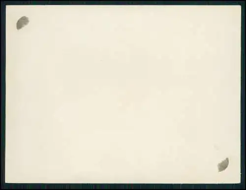 12x Foto und AK Auto Pkw Personen Portrait Gruppen Ansichten 1915-40