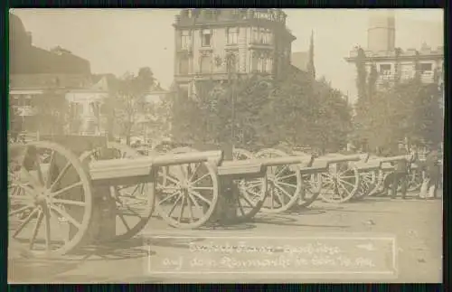 Foto AK Köln am Rhein Eroberte franz. Frankreich Kanonen auf dem Neumarkt 1914