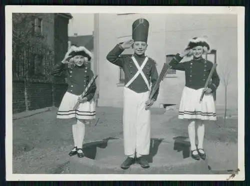 7x Kinder Karneval Köln am Rhein Weiden Lindenthal Bahnhofstraße Hinterhof 1936