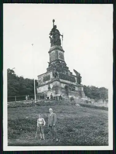 2x Foto Assmannshausen Rüdesheim Opa Enkel am Altes Haus Niederwald Denkmal 1933