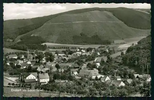 Foto AK Endorf Sundern Sauerland, Panorama vom Ort - Cekade Karte gelaufen