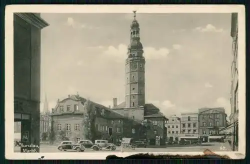 Foto AK Bolesławiec Bunzlau Schlesien Rathaus Platz Geschäfte PKW Autos 1941