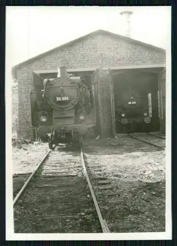 7x Foto Deutsche Eisenbahn Lokomotive Bahnhof Gleisanlagen uvm. aus der DDR Zeit