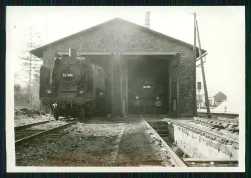 8x Foto Deutsche Eisenbahn Lokomotive Bahnhof Gleisanlagen uvm. aus der DDR Zeit