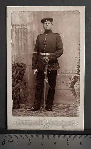 CDV Foto Soldat in Uniform - Fotograf Th. Kratz, Friedrichsfeld bei Wesel
