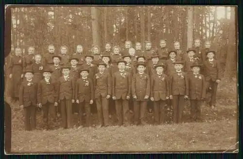 Foto AK Jungs jungen Männer Mädchen Damen Jahrgang 1896 gelaufen 1910-20 Berlin