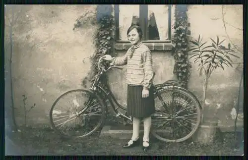 8x Foto Damen Mädchen mit Fahrräder Fahrrad 1925-50