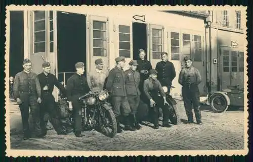 Foto Soldaten Wehrmacht in der Ukraine Werkstatt Motorrad Krad uvm.....