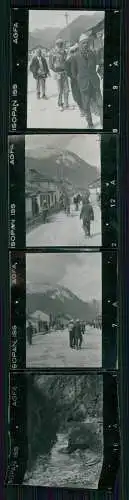 20x Foto Soldaten Wehrmacht viele Fahrzeuge Vormarsch Balkan Typen im Dorf uvm.