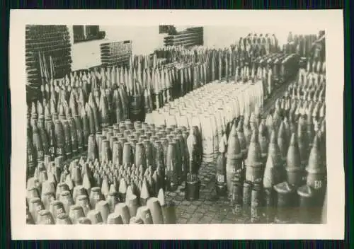 4x Foto 9 x 6 cm altes Papier nach 1945 - Flak 2,8cm Munitionsdepot .......