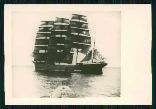 7x Foto 9 x 6 cm altes Papier nach 1945 - Marine Kriegsschiffe Gefecht ......