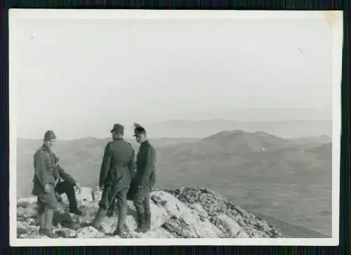 8x Foto WK II Soldaten Wehrmacht Vormarsch Balkan Ostfront 1941-43