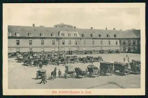 AK 1. WK deutsche Soldaten Alte Artillerie-Kaserne in Laon - Feldpostkarte 1916