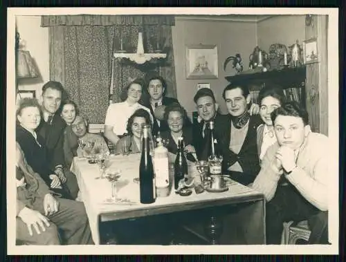 12x Foto - Kneipe Gasthof Wirtin Kellner Gäste am Tresen Theke Gastronomie .....