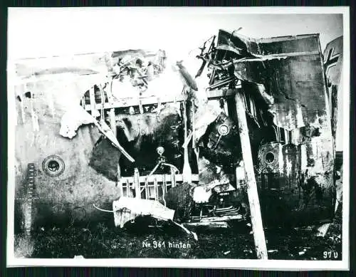 5x Repro Foto Flugzeug Aircraft zerstört Bruch am Boden