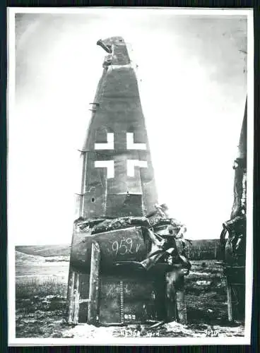 6x Repro Foto Flugzeug Aircraft zerstört Bruch am Boden