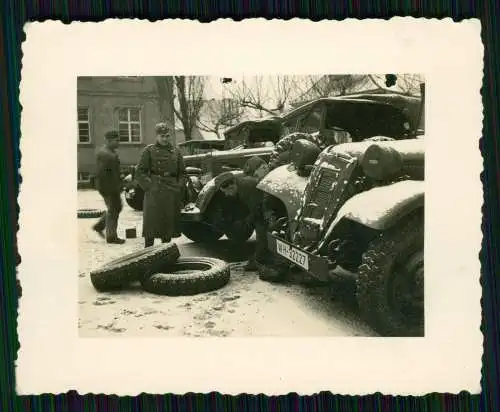 2x Foto - Soldaten Wehrmacht - Reparatur Motorrad Krad und Fahrzeuge WH-32227...