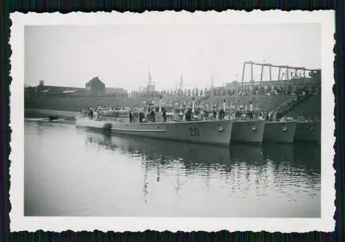 Foto Kriegsmarine Boote am Anleger Neuss Duisburg oder Düsseldorf Rhein 1937
