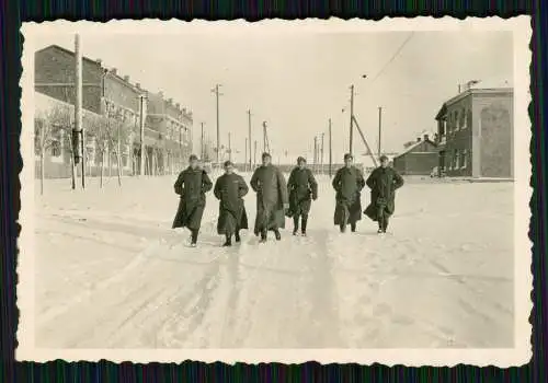 11x Foto - Soldaten Wehrmacht 1942 - in Stalino Donetsk Ukraine USSR CCCP 08