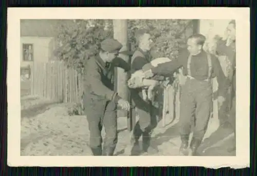 12xFoto Wehrmacht Soldaten Ostfront Geschütz Flak mit Schlachter Fleischer Abtl.
