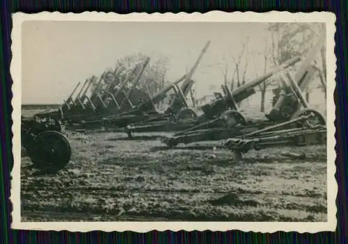 12xFoto Wehrmacht Soldaten Ostfront Geschütz Flak mit Schlachter Fleischer Abtl.