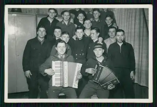 9x Foto Wehrmacht Soldaten - feiern Weihnachten Fröhliche Stimmung .....