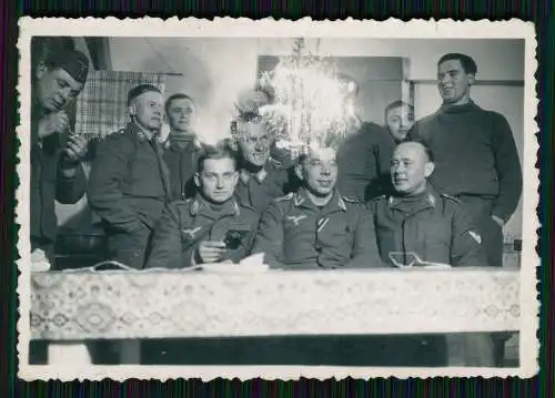 9x Foto Wehrmacht Soldaten - feiern Weihnachten Fröhliche Stimmung .....
