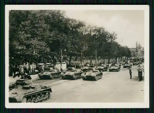 Foto - Mussolini sieht deutsche Panzer Tank Division während der Vorbeifahrt