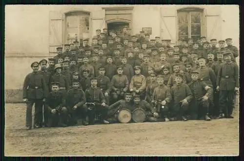 Foto AK 1. WK - Gruppe Soldaten - Schild an Hauswand - Gr. Mörserstraße Nr. 11