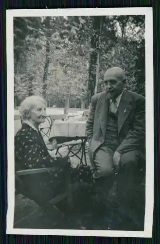 8x Foto - älterer feiner Mann mit Fahrrad - Radfahrer 1934 Rückseite Text Handsc