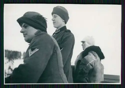 2x Foto Wehrmacht Soldaten - MG Dreibein auf Fahrzeug Ostfront - 1941-42