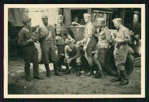 2x Foto - Soldaten Wehrmacht - Kennung Rennrad auf Fahrzeugtür - in Les Vallee