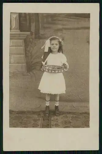 12x Echt Foto u. AK - Portrait Mädchen Kinder junge Damen - 1930-50